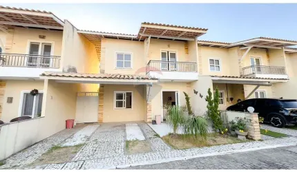 Casa Duplex no Condomínio Sevilla
