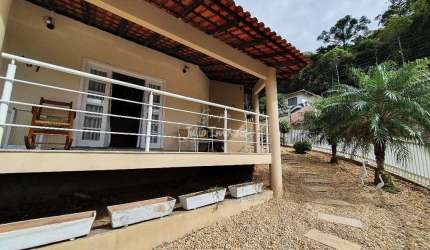 Casa 3 dormitórios na Primeiro de Maio Brusque