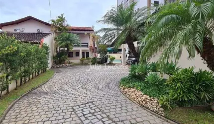 Terreno com casa de 7 dormitórios São Luiz Brusque