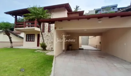 Casa com 03 quartos Primeiro de Maio Brusque