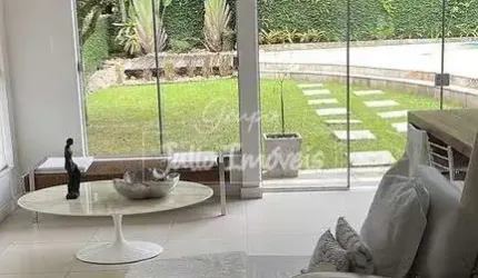 Casa com piscina no Jardim Maluche em   Brusque