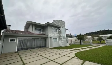 Casa alto padrão 3 dormitorios Centro Guabiruba