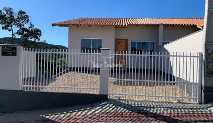 Casa geminada 3 dormitórios em Dom Joaquim Brusque
