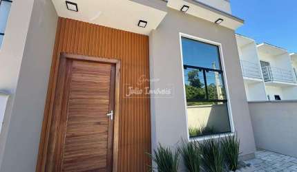 Casa geminada 3 dormitórios suíte em Dom Joaquim