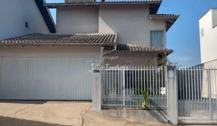 Casa 4 suítes Planalto Brusque