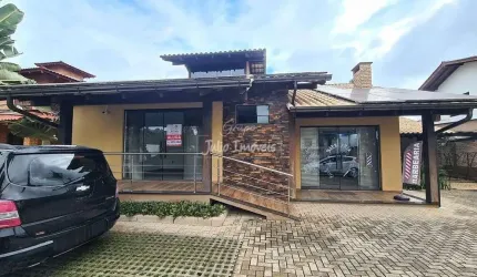 Ponto comercial com 3 salas no Centro de Guabiruba
