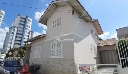 Casa com 4 quartos no Centro de Brusque
