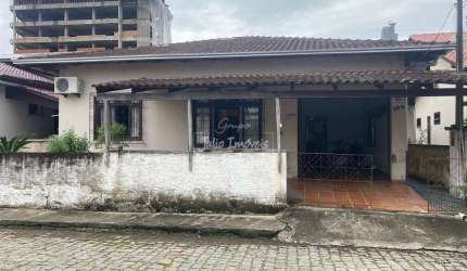 Casa com 5 Quartos em Santa Terezinha Brusque