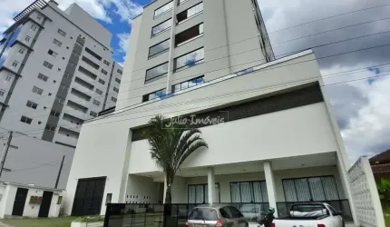 Apartamento mobiliado para venda no Centro