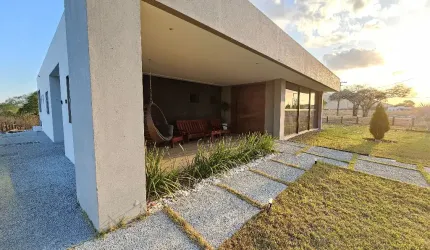 Magnífica casa no melhor condomínio fazenda da Paraíba.