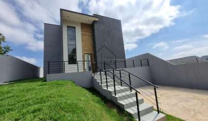 Casa em Condomínio fechado à Venda - 3 dormitórios sendo 1 suíte - 110m²  -  Próximo ao Cetro de Co