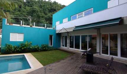 Casa para LOCAÇÃO  - TOTALMENTE MOBILIADA - 4 dorm. sendo 2 suítes - ACESSO AO GRAMADO - Guaecá, Sã