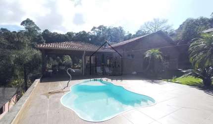 Casa à venda, 3 suítes - 383m² - Jardim Itatiaia - Embu das Artes/SP