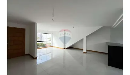 Casa linear à venda em condomínio, Carlos Guinle, Teresópolis