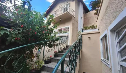 Chalé Mobiliado para Alugar com Vista para o Dedo de Deus