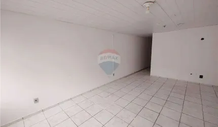 Sala comercial com 32m² na Várzea!