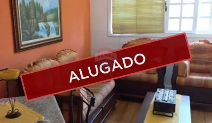 Linda casa triplex mobiliada em condomínio. Entrar e morar!