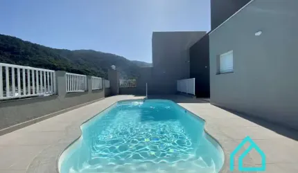 Apartamento à venda no centro de Ubatuba SP (piscina e elevador)