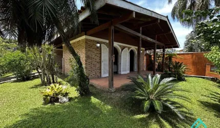 Casa em condomínio na Praia do Lázaro - Ubatuba SP