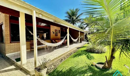 Linda casa térrea a venda com 3 dormitórios em condomínio fechado na Praia do Lázaro SP