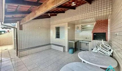 Cobertura a venda com 3 suítes a 50 metros da Praia Grande Ubatuba SP