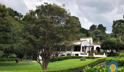 Casa com 4 dorms à Venda, 800 m² por R$ 2.500.000 - Granja Viana - Cotia/SP