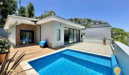 Casa com 3 Suítes à Venda por R$ 2.400.000 - Granja Viana - Cotia/SP