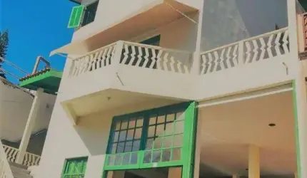 Casa com 3 dorms à Venda por R$ 1.400.000 - Chácara Pavoeiro - Cotia/SP