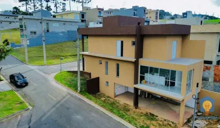Casa com 4 dorms à Venda, 190 m² por R$ 799.000 - Sítio Boa Vista - Terra Nobre, Cotia/SP