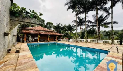 Chácara com 5 dorms para Alugar, 1400 m² por R$ 8.400/mês - Jardim Itatiaia - Centro, Embu das Artes/SP