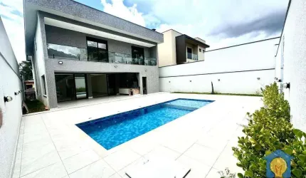 Casa recém-construída no condomínio Reserva Santa Maria.