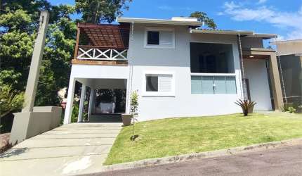 Sobrado com 4 quartos à venda em Park Imperial - SP