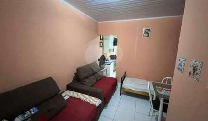 Casa térrea com 2 quartos à venda em Poiares - SP