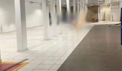 Prédio inteiro à venda ou para locação em Centro - SP