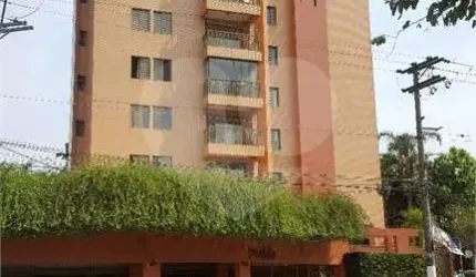 Apartamento com 3 quartos para locação em Vila Bastos - SP