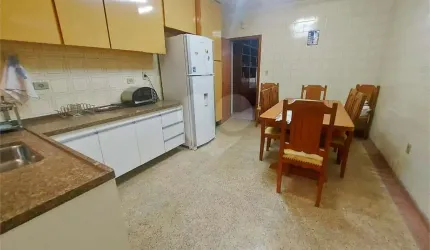 Sobrado com 2 quartos à venda ou para locação em Jardim - SP