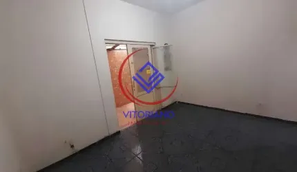 APARTAMENTO TRÊS QUARTOS TÉRREO Á VENDA EM BENTO RIBEIRO!