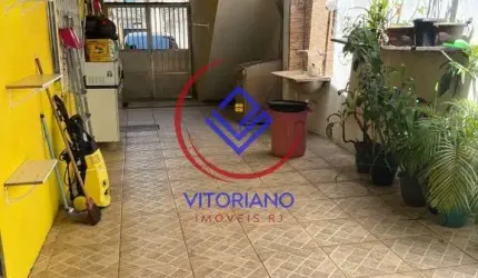 CASA ATENDENTO Á DUAS FAMILIAS Á VENDA EM MARECHAL HERMES!
