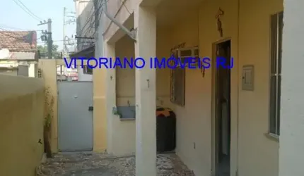 CASA Á VENDA DOIS QUARTOS  SENDO UM COM SUÍTE EM REALENGO!