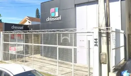 Casa residencial e comercial à venda em Joinville-SC, Bucarein: 2 quartos, 1 sala, 2 banheiros, 2 vagas de garagem, 404m² de área.