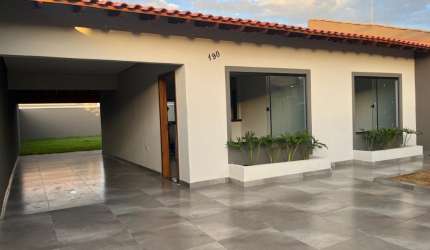 CASA NA ZONA NORTE DE LONDRINA