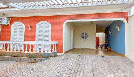 Casa 02 suítes no tradicional bairro das Bandeiras em Araçatuba