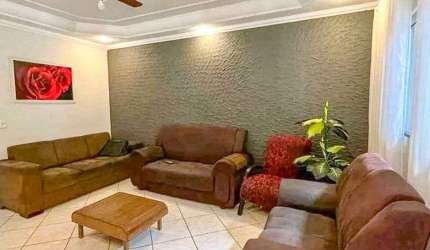 Casa com suíte à venda no bairro Vila Aeronáutica