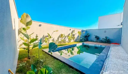 Casa com 03 suítes e piscina à venda no condomínio Alphaville 2
