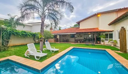 Casa em condomínio fechado com piscina em Araçatuba/SP