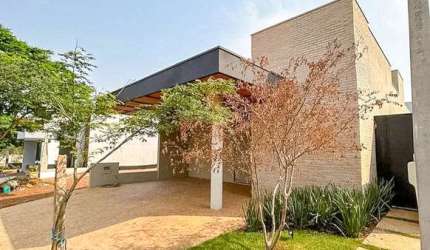 Casa com suíte à venda no condomínio Barcelona