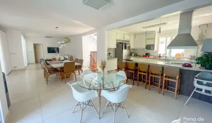 Casa de 300m² no Condomínio Habiana com 04 Quartos