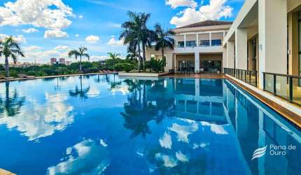Lote de 600 m² no Condomínio Royal Boulevard