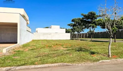 Lote de esquina no Condomínio Villa Toscana