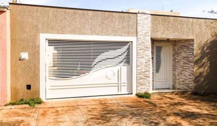 Casa 03 quartos à venda próximo ao Recinto de Exposições de Araçatuba